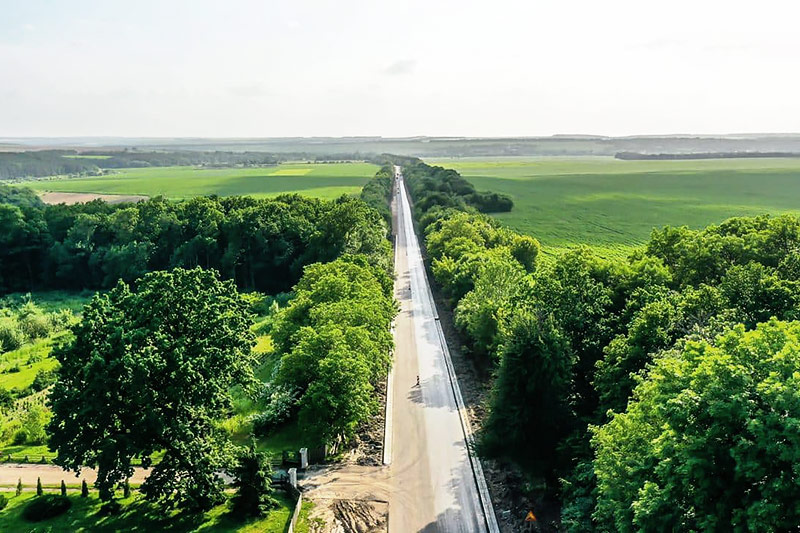 Поточний ремонт дороги державного значення P-08 Немирів – Ямпіль, Вінницька область, км 0+000...